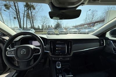 Volvo V90 T6 AWD Plug-In Hybrid Ultra Dark aut