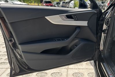 Audi A4 35 TFSI S Line