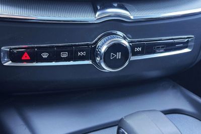 Volvo XC60 B5 B AWD Ultra Dark