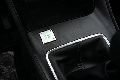 MG ZS 1.5  Standard MT