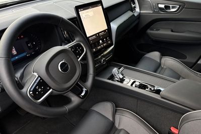 Volvo XC60 B5 B AWD Plus Black Edition