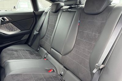 BMW Seria 2 220 mHEV
