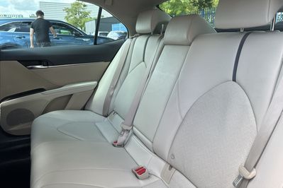 Toyota Camry Executive 2.5 Hybrid  CVT