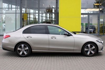 Mercedes Klasa C 300 4MATIC AVANTGARDE