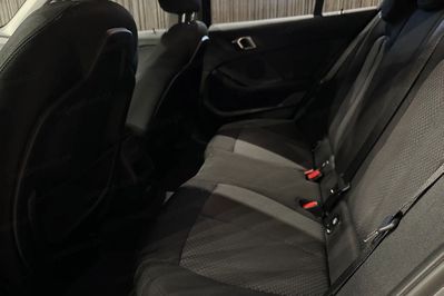 BMW Seria 1 118i Advantage