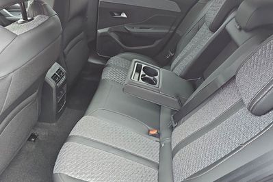 Peugeot 308 Allure EAT8 1.5 BlueHDi
