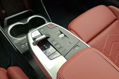 BMW iX2 eDrive20 M Sport