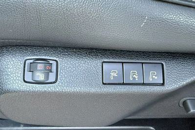 Peugeot Traveller Long L2H1 Business VIP EAT8