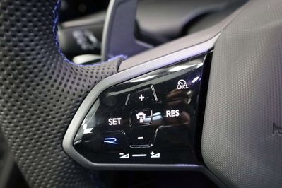 Volkswagen Golf R 2.0 TSI 4Motion