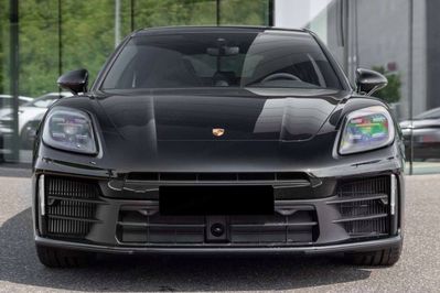 Porsche Panamera 4