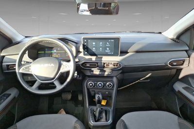 Dacia Jogger Extreme+ 1.6 Hybrid AT 7-miejsc