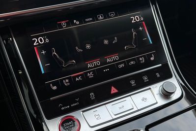 Audi A8 S8 TFSI mHEV Quattro Tiptr.