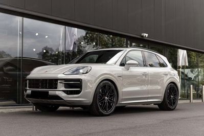 Porsche Cayenne E-Hybrid Black Edition