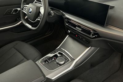 BMW Seria 3 Touring 330e xDrive