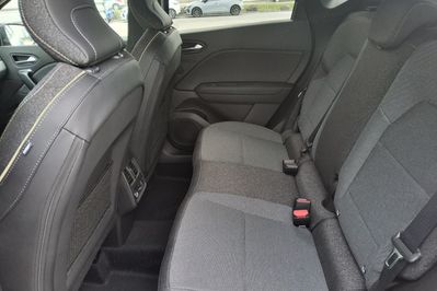 Renault Captur TECHNO 1.8 E-Tech Full Hybrid AT