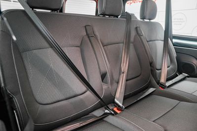 Renault Trafic Kombi L2H1 AT9