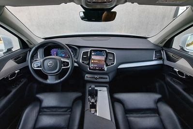 Volvo XC90 B5 AWD Plus Bright