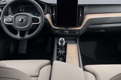 Volvo XC60 B5 AWD Plus Bright