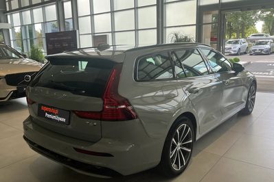Volvo V60 T6 AWD Plug-In Hybrid Plus Dark