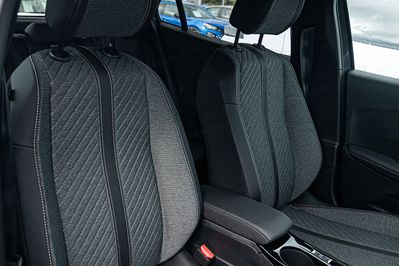 Peugeot 2008 Allure EAT8 1.2 PureTech