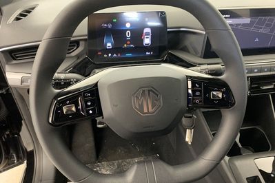 MG 3 Standard 1.5 Hybrid+ AT