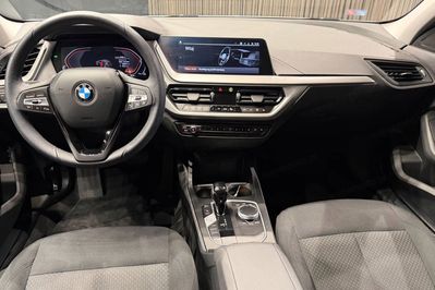 BMW Seria 1 118i Advantage