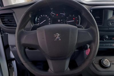 Peugeot Expert L2H1 AT