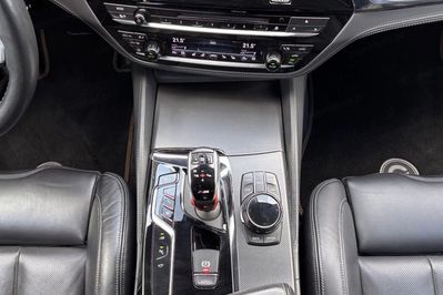 BMW Seria 5 M5
