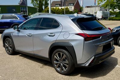 Lexus UX 300h F Sport Design 2.0 Hybrid Dynamic Force