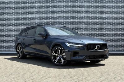 Volvo V60 T6 AWD Plug-In Hybrid Plus Dark