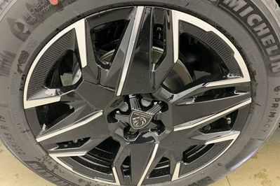 Peugeot 3008 GT 1.2 mHEV e-DCS6