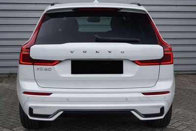 Volvo XC60 B5 AWD Plus Dark