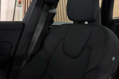 Volvo XC60 B5 AWD Plus Dark