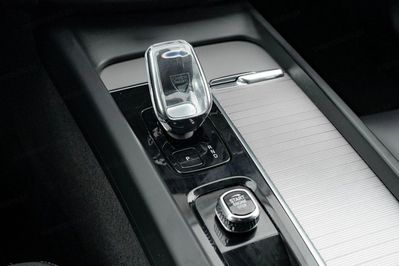 Volvo XC60 B4 B Plus Dark
