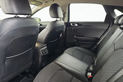 Kia Ceed 1.5 T-GDI Business Line DCT