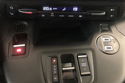 Peugeot Partner Van L2H1 Zabudowa Brygadowa EAT8