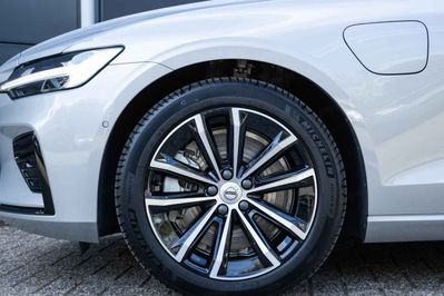 Volvo V60 T6 AWD Plug-In Hybrid Plus Dark