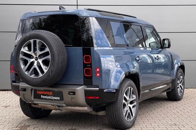 Land Rover Defender 110 D250 X-Dynamic HSE