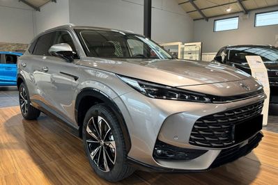 MG HS Excite 1.5 T-GDi AT DCT