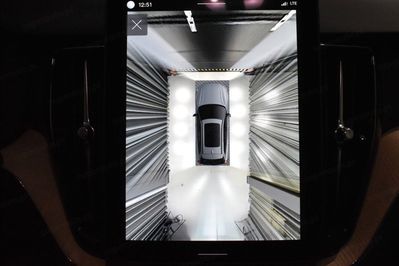 Volvo XC60 B5 B AWD Plus Dark aut