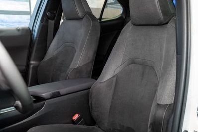 Lexus UX 300h Business