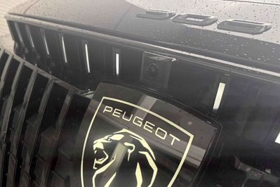 Peugeot 308 GT Exclusive S&S e-DCS6 1.2 mHEV
