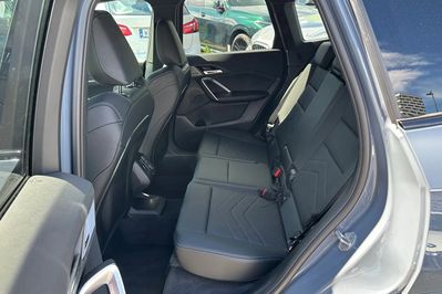 BMW X1 X2 sDrive18d M Sport