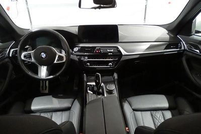 BMW Seria 5 520d xDrive M Sport