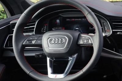 Audi Q7 SQ7 TFSI quattro