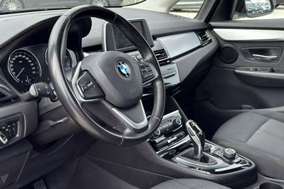 BMW Seria 2 216d aut
