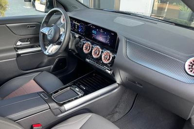 Mercedes EQA 250+ Electric Art