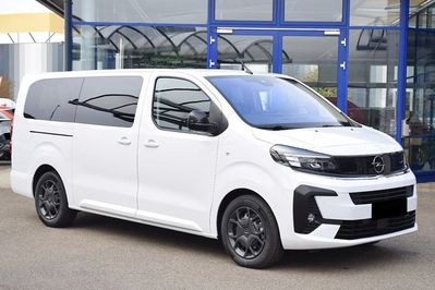 Opel Zafira Life Extra Long L2H1 Business AT8