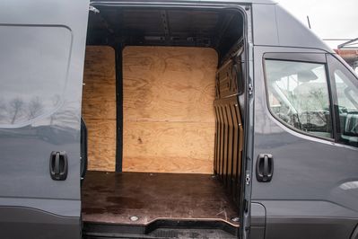 Iveco Daily 35S18 Hi-Matic 16m3 L4H2