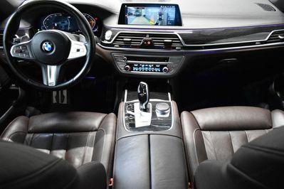 BMW Seria 7 730d xDrive mHEV sport-aut